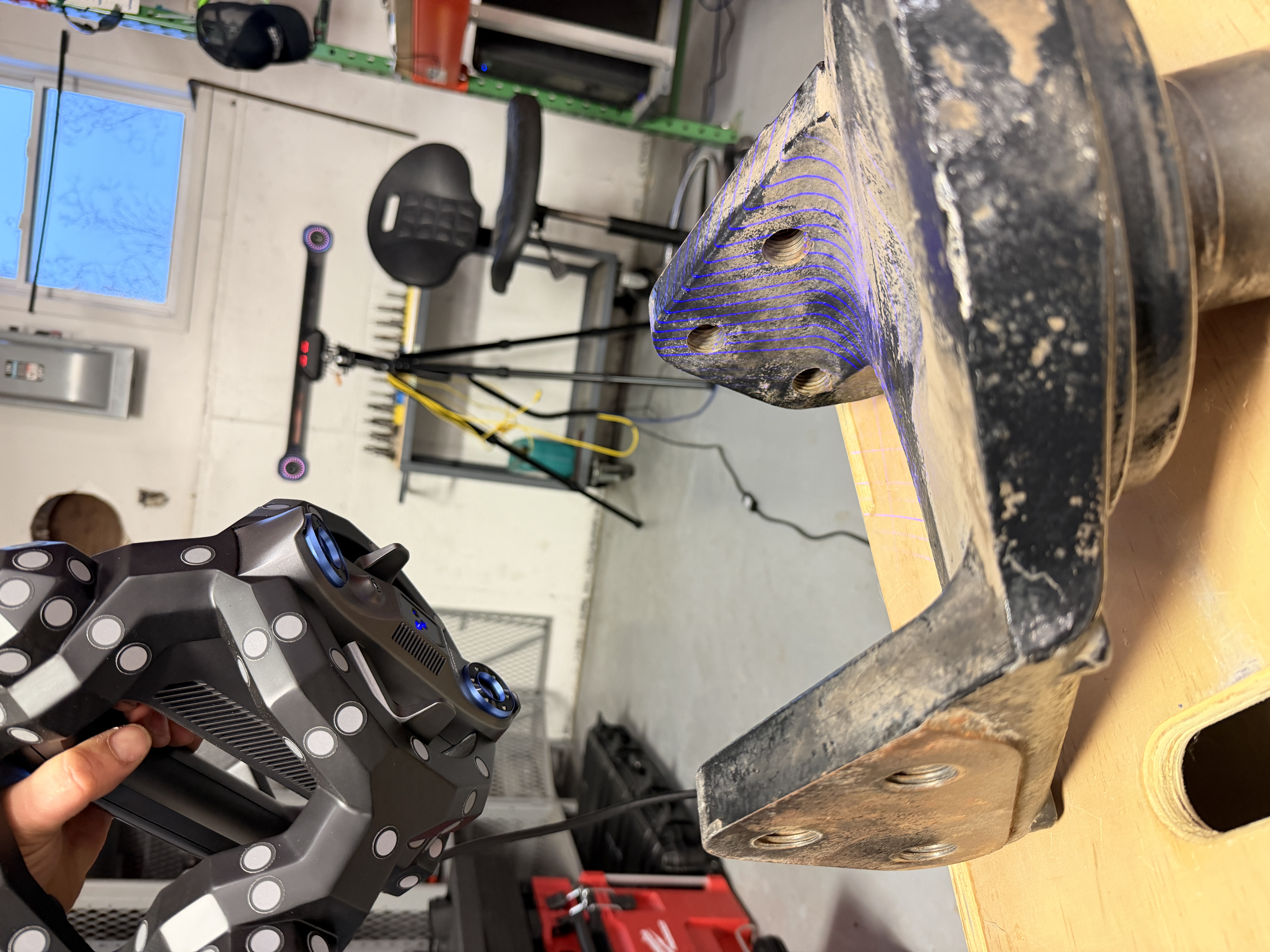 3D scanning a worn metal component